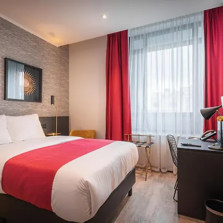 Amory By Hyllit Otel