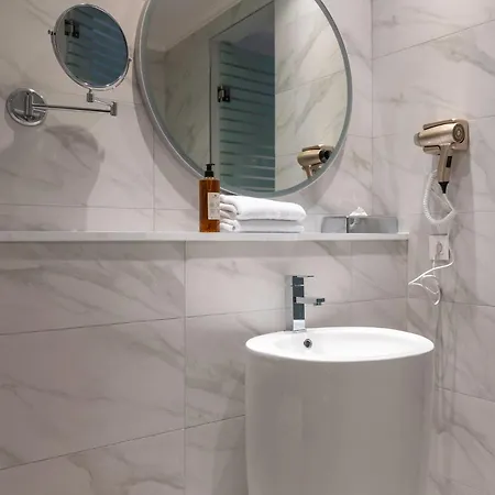 Amory By Hyllit Otel Anvers