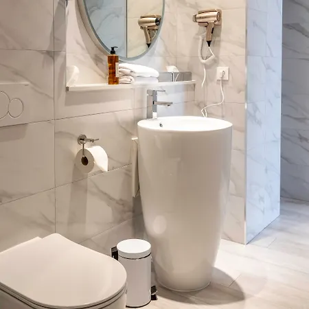 Amory By Hyllit Otel Anvers
